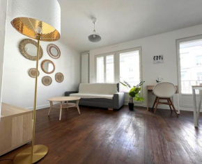 Appartement moderne centre-ville, proche Remparts